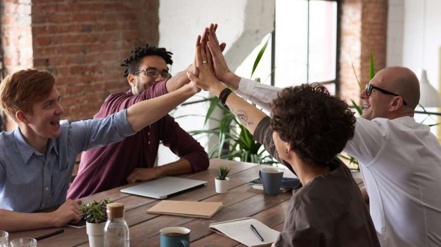 How to delegate effectively as a therapist (without feeling guilty)